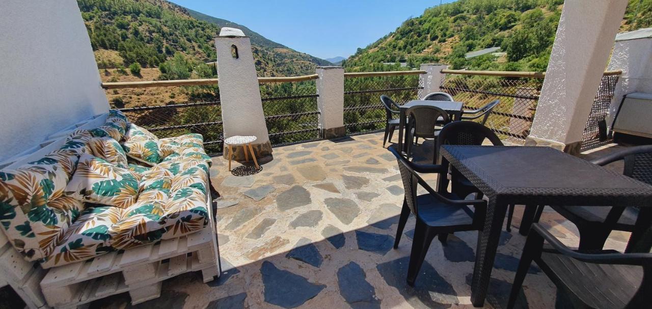 El Capricho De Trevelez Apartment Ngoại thất bức ảnh